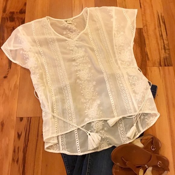 Ariat white sheer blouse. Size Med. Ties on side - Picture 1 of 1